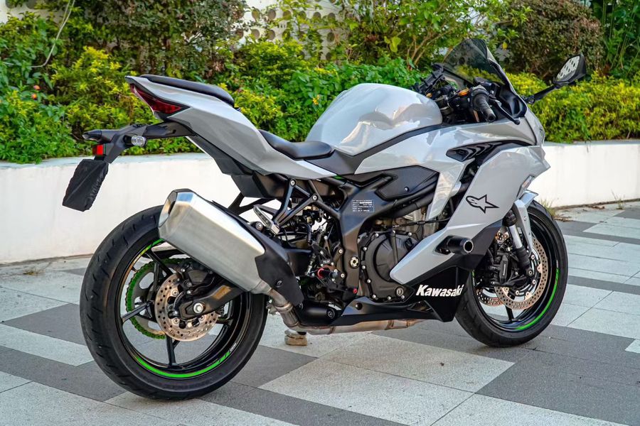 二手川崎ZX-4R