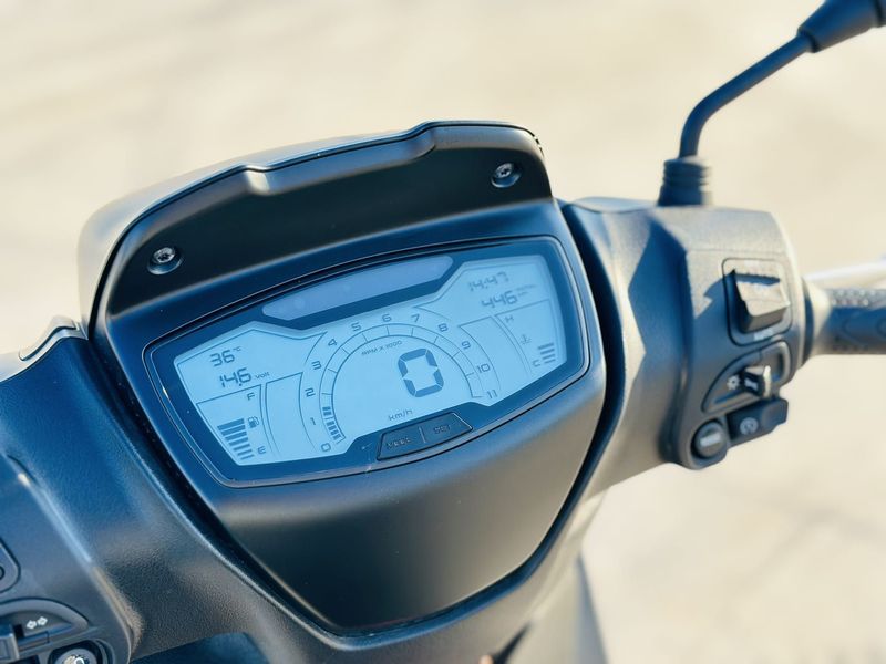 二手比亚乔Medley 150