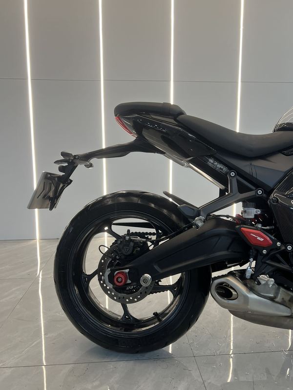 二手凯旋Daytona 660