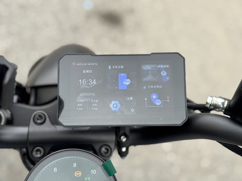 二手QJMOTOR闪300