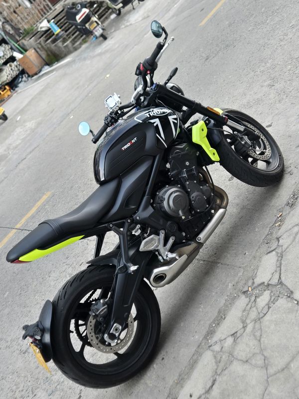 二手凯旋Trident 660