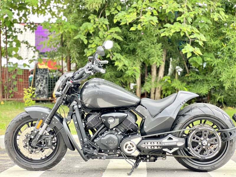 二手香帅金刚狼800S