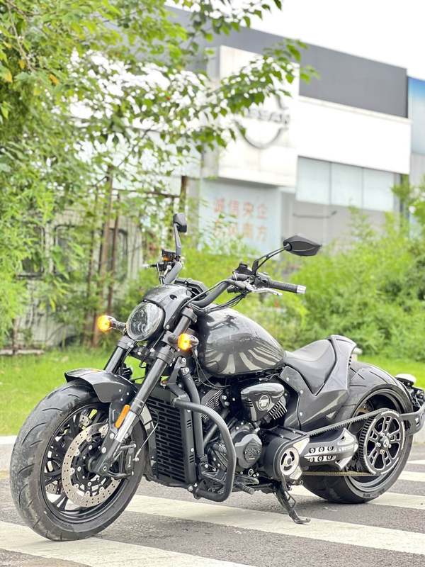 二手香帅金刚狼800S