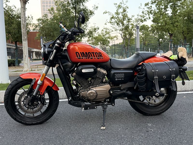 二手QJMOTOR闪300
