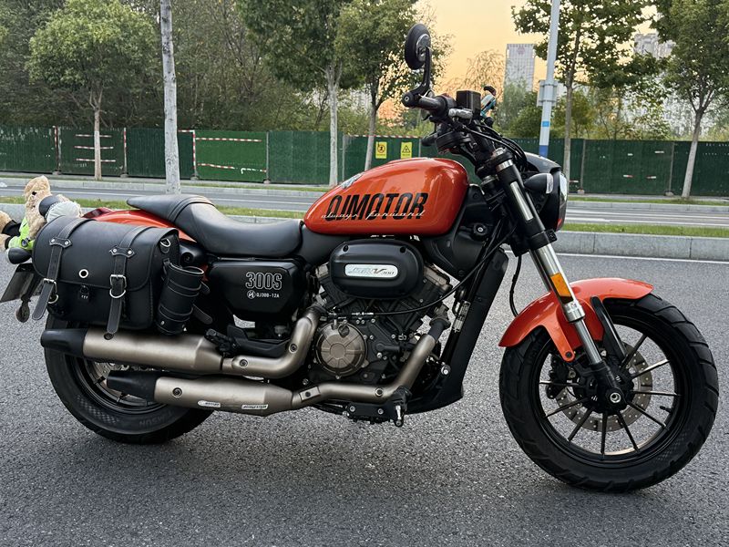 二手QJMOTOR闪300