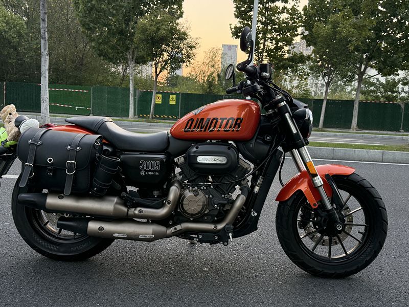 二手QJMOTOR闪300