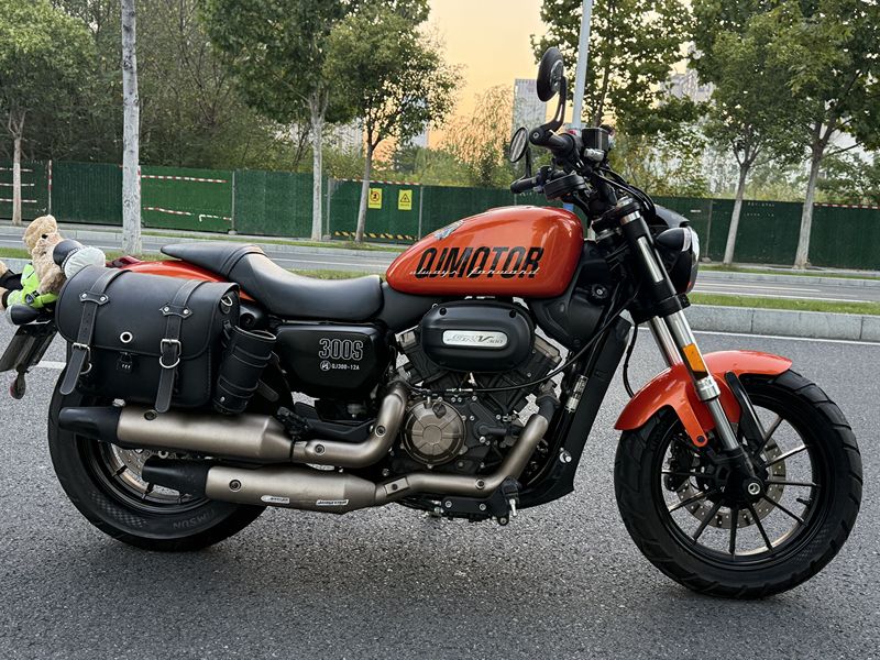 二手QJMOTOR闪300