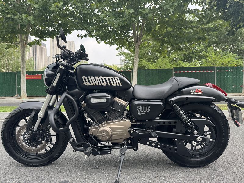 二手QJMOTOR闪300