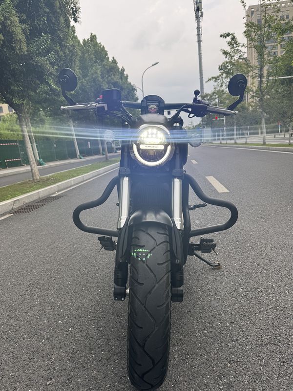 二手QJMOTOR闪300