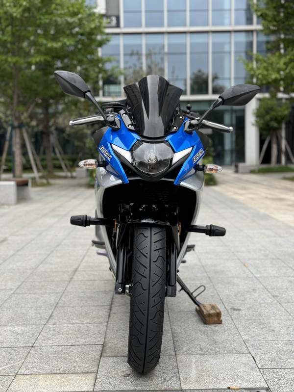 二手豪爵铃木GSX250R