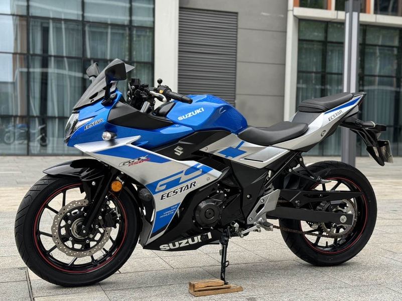 二手豪爵铃木GSX250R