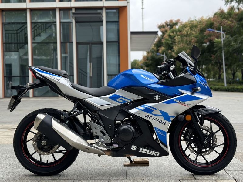 二手豪爵铃木GSX250R