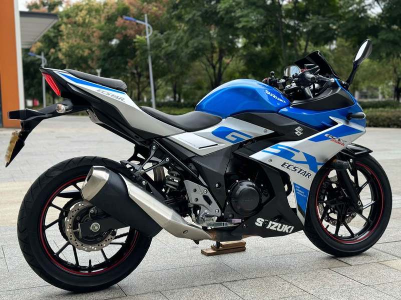 二手豪爵铃木GSX250R