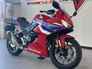 二手本田CBR400R