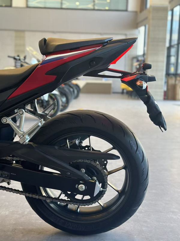 二手本田CBR400R
