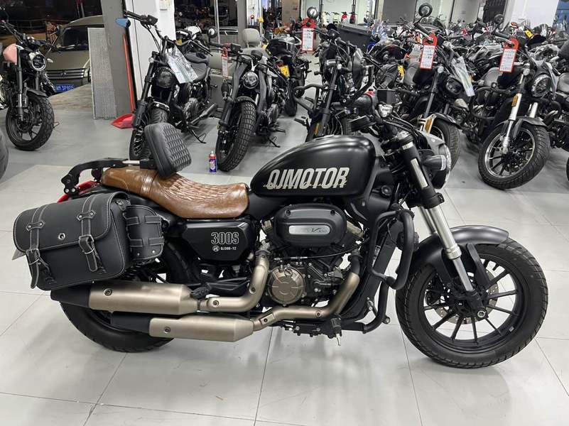 二手QJMOTOR闪300