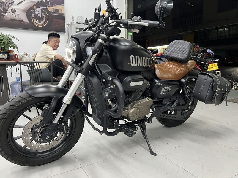 二手QJMOTOR闪300