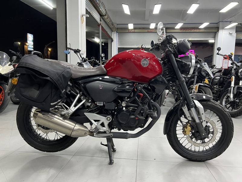 二手五羊本田鸷道 CB190SS