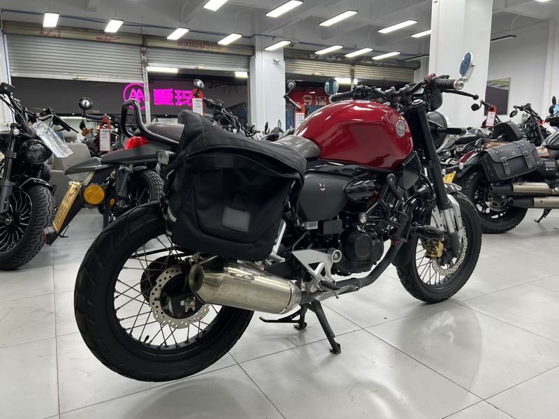 二手五羊本田鸷道 CB190SS