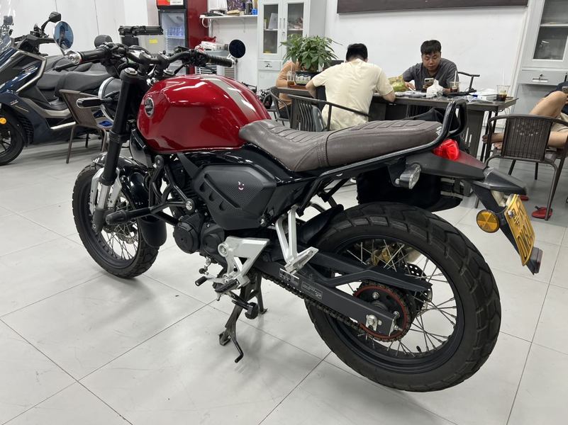 二手五羊本田鸷道 CB190SS