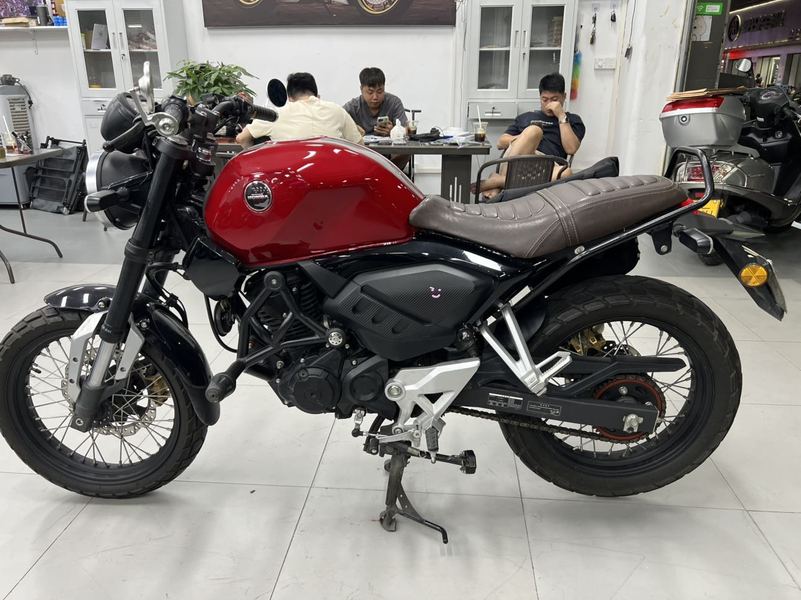 二手五羊本田鸷道 CB190SS
