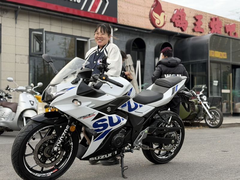 二手豪爵铃木GSX250R