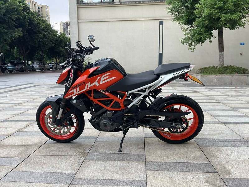 二手KTMR2R390 Duke