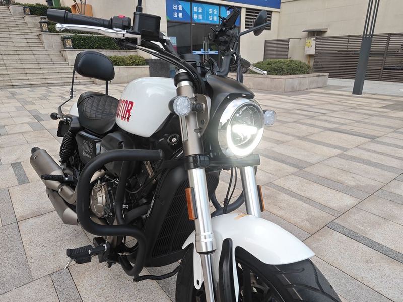 二手QJMOTOR闪300