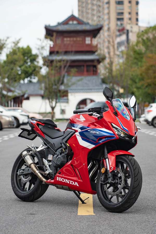 二手本田CBR400R