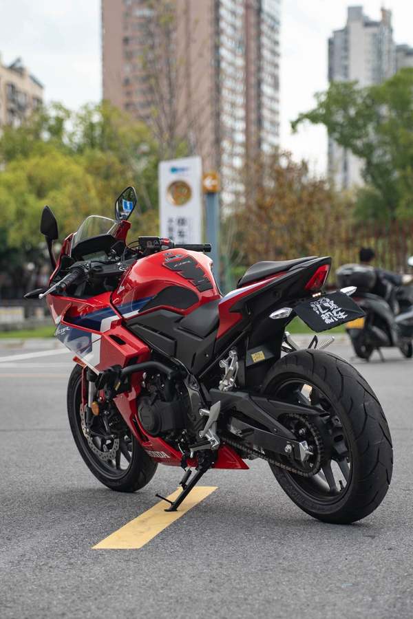 二手本田CBR400R