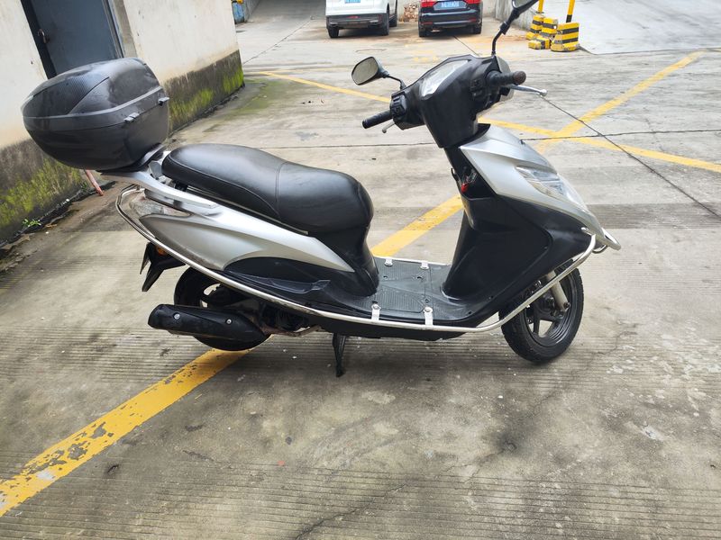 二手新大洲本田SDH125T-31