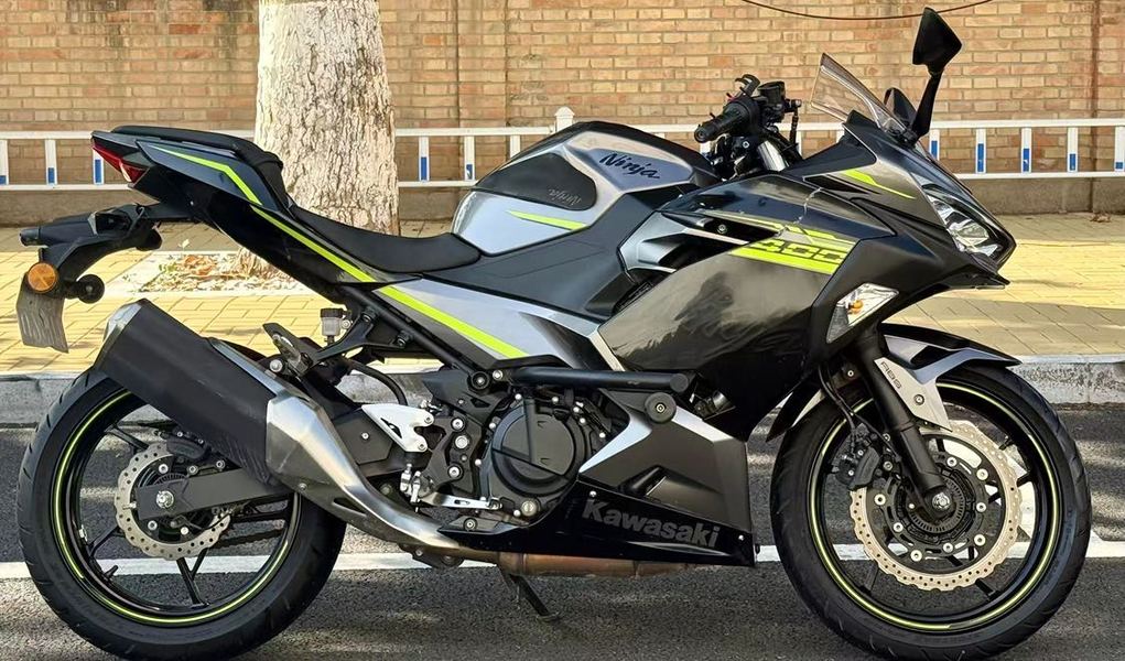 二手川崎Ninja 400