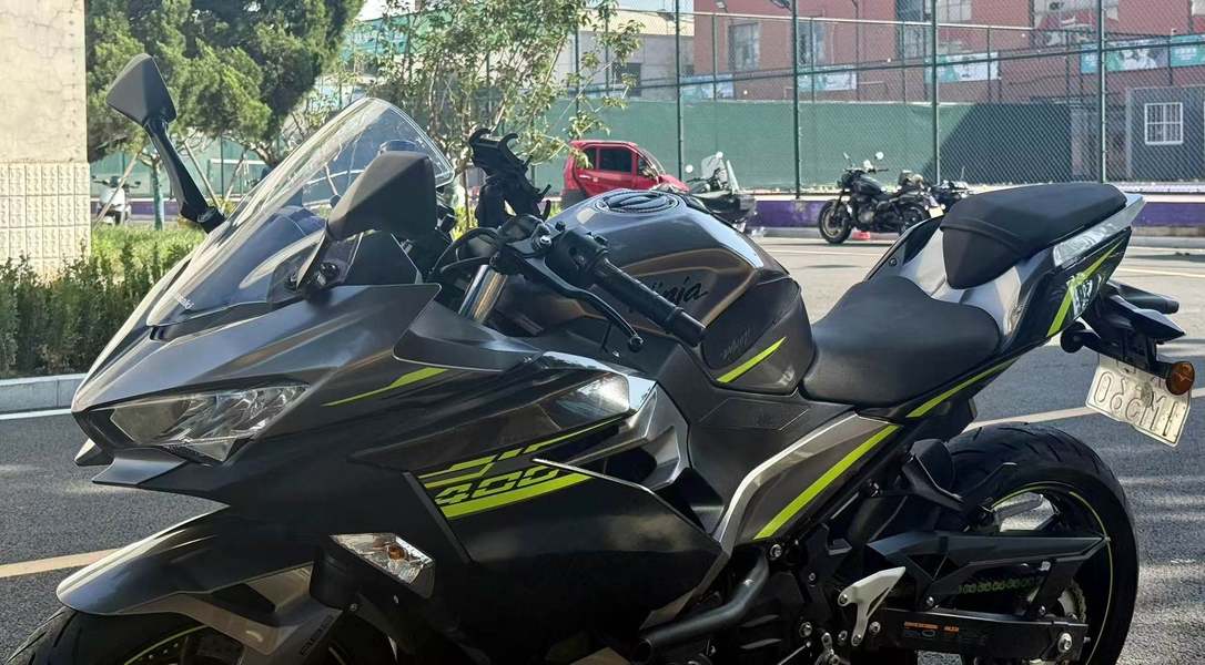 二手川崎Ninja 400