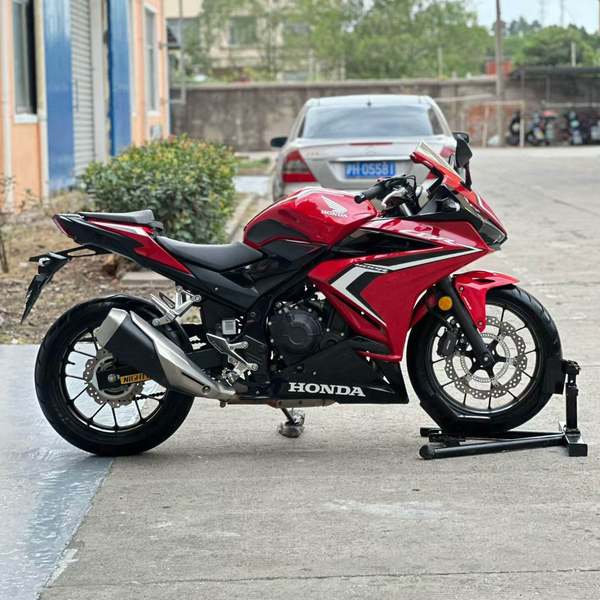 二手本田CBR400R