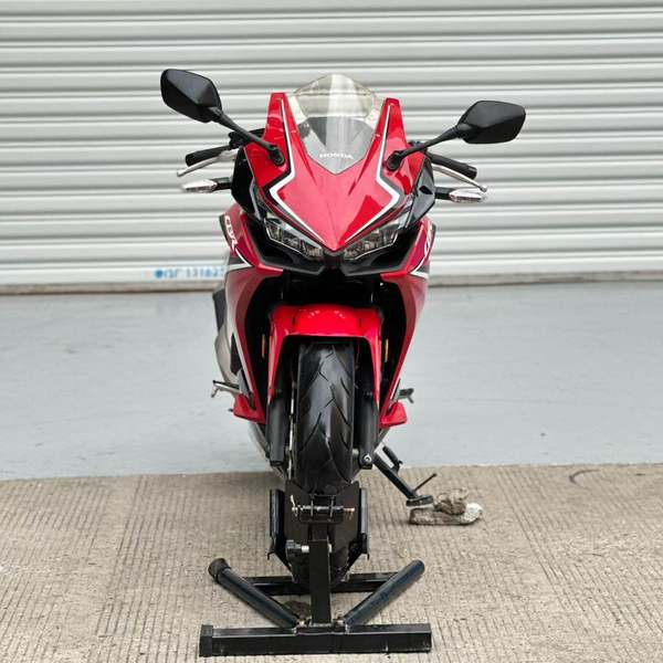 二手本田CBR400R