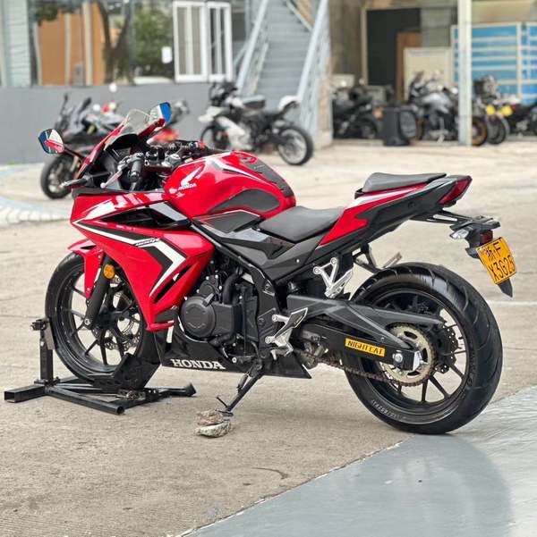 二手本田CBR400R
