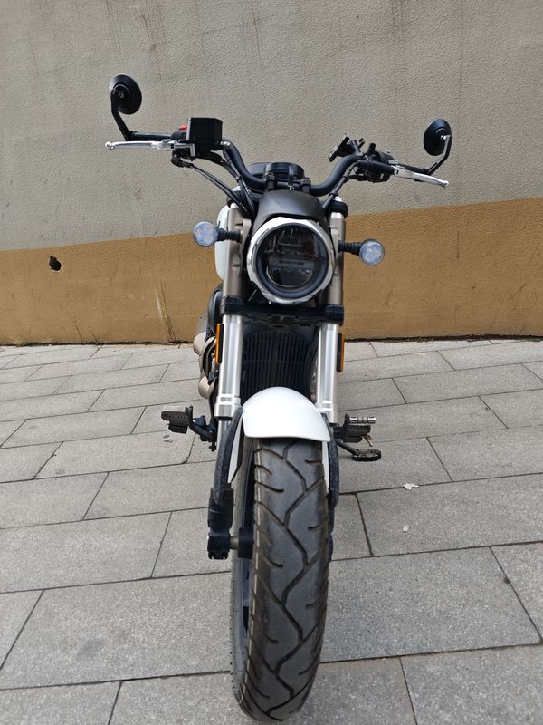 二手QJMOTOR闪300