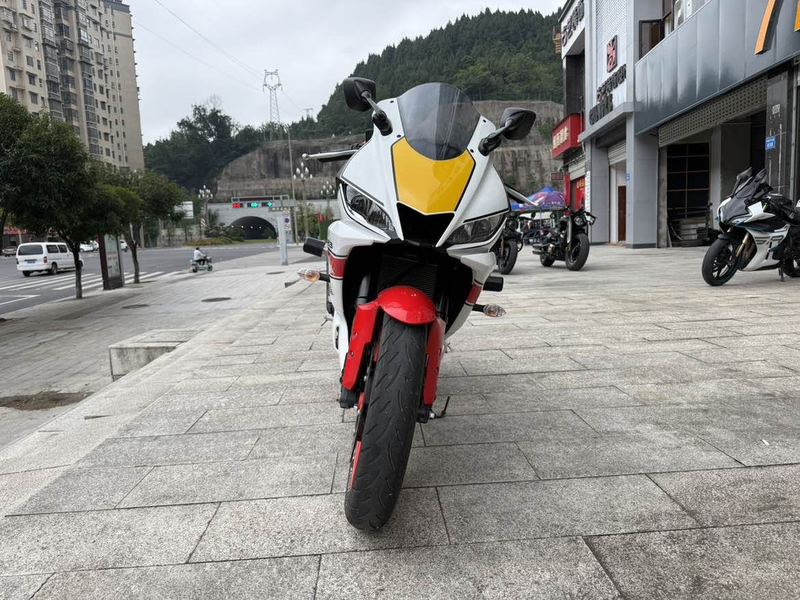 二手雅马哈YZF-R3