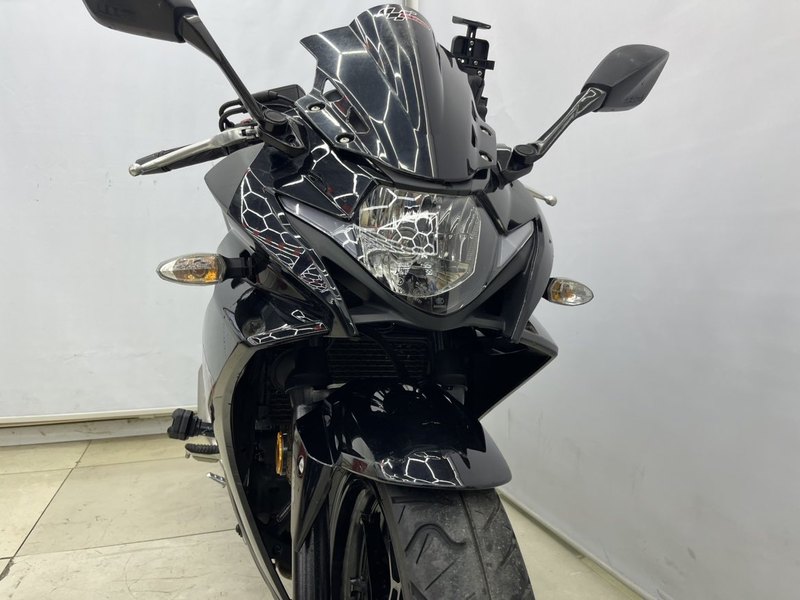 二手豪爵铃木GSX250R