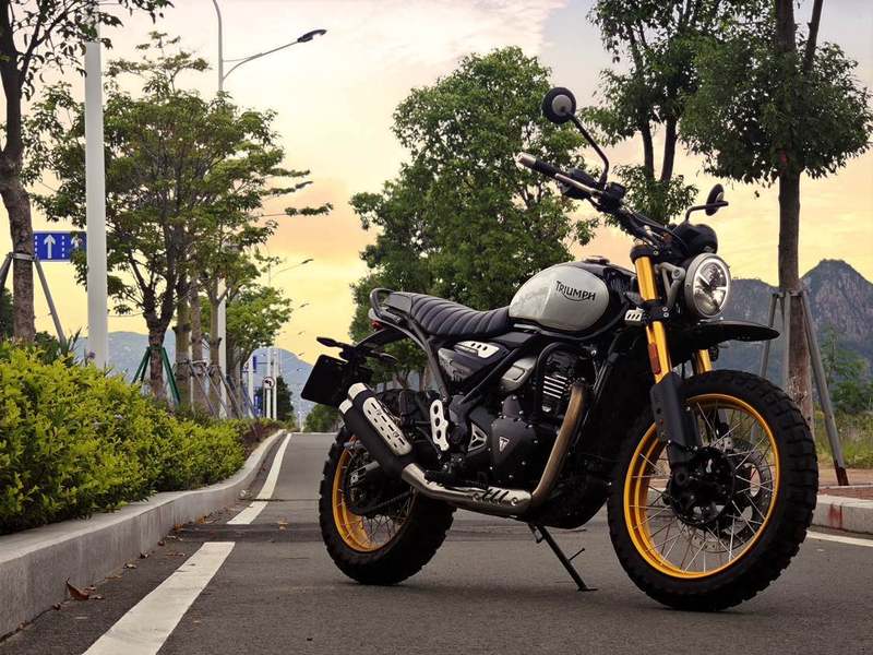 二手凯旋Scrambler 400 X