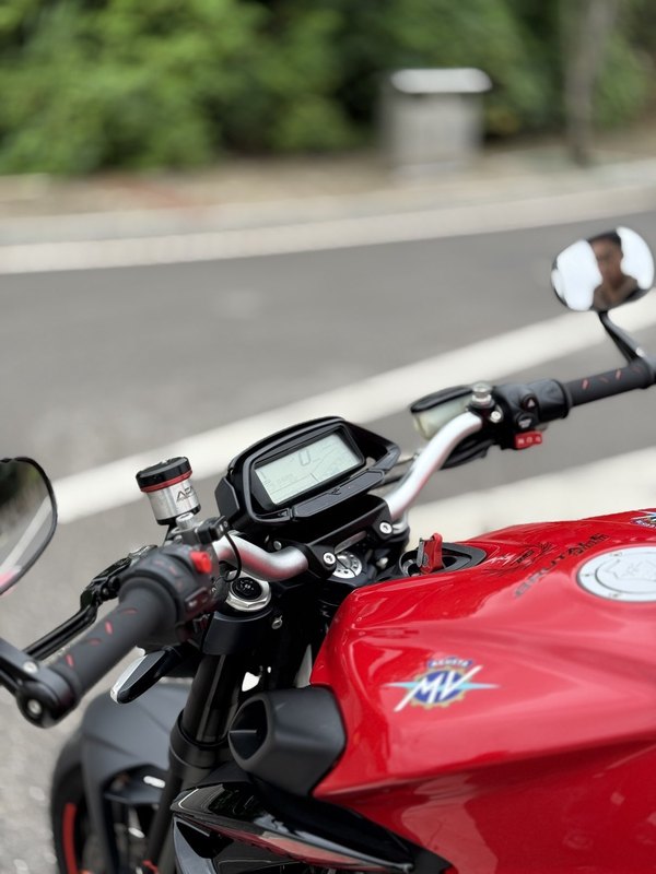 二手奥古斯塔Brutale 800