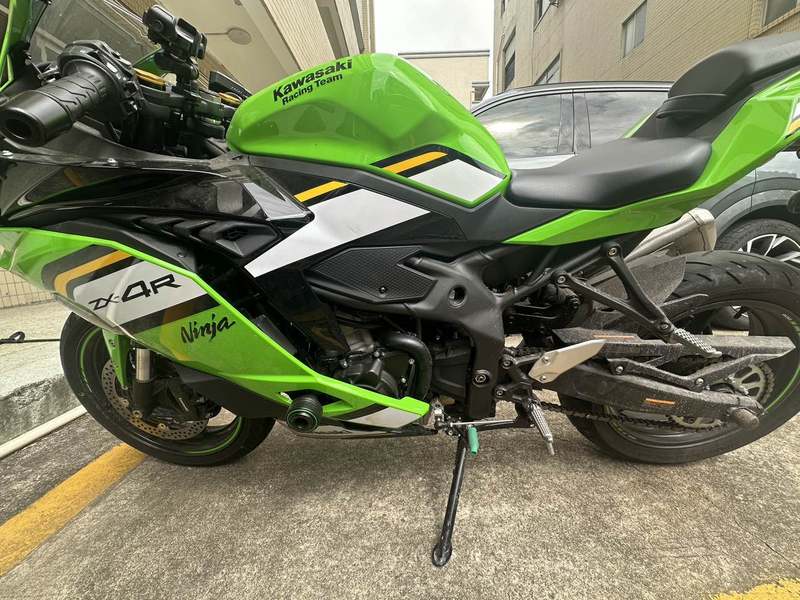二手川崎ZX-4R