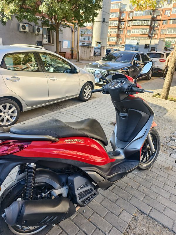 二手比亚乔Medley 150