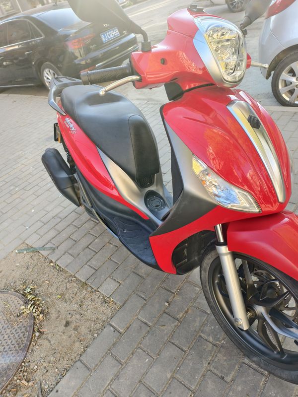 二手比亚乔Medley 150