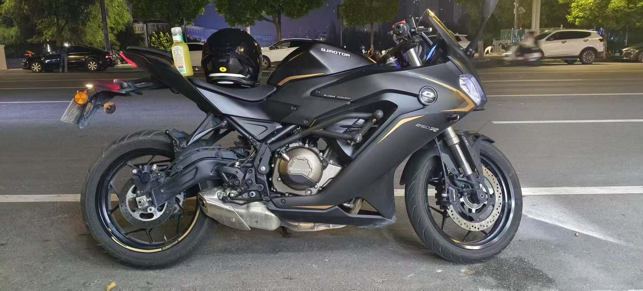 二手QJMOTOR赛250