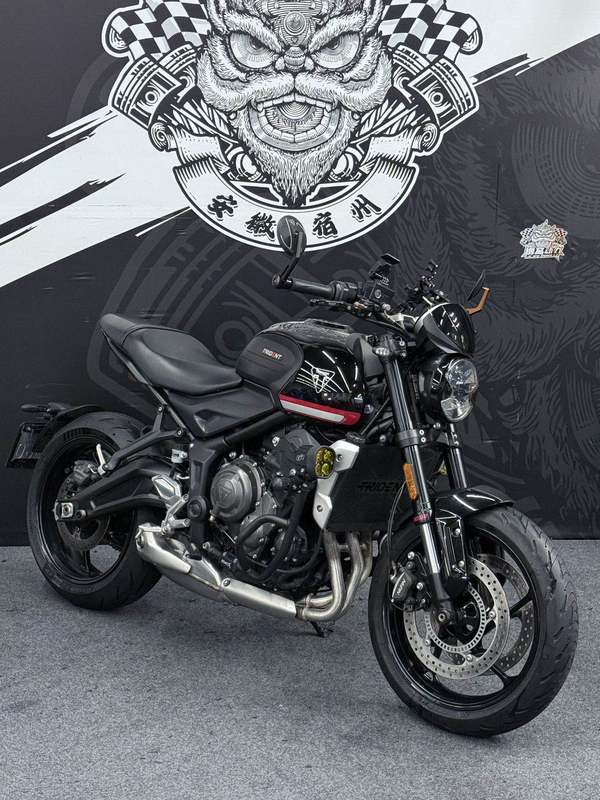 二手凯旋Trident 660