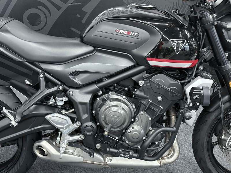 二手凯旋Trident 660