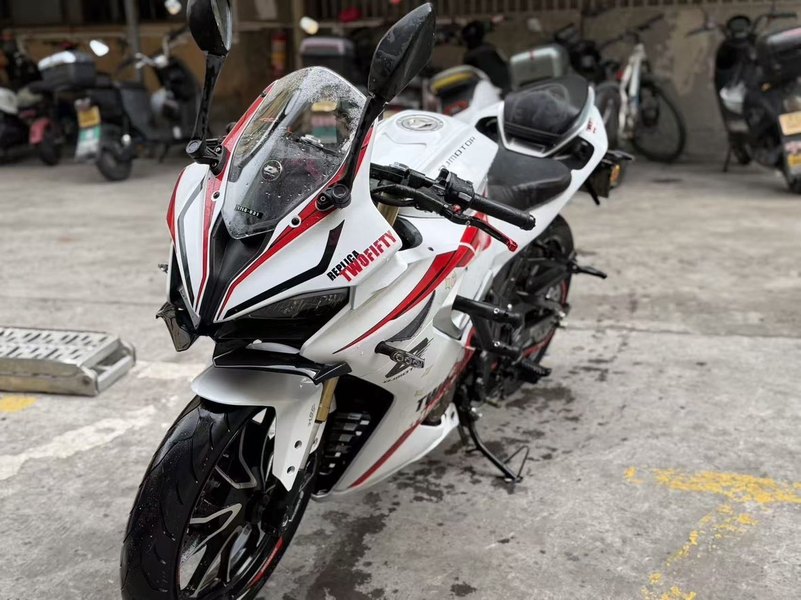 二手QJMOTOR赛250
