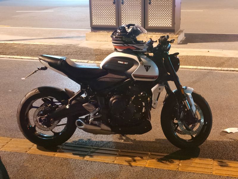 二手凯旋Trident 660