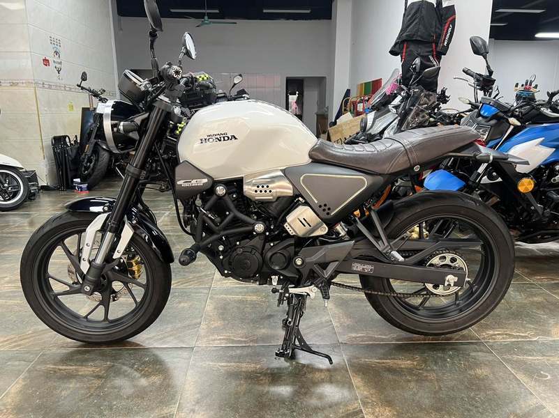 二手五羊本田鸷道 CB190SS